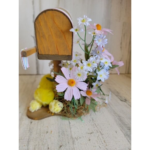 Unique decorative miniature mailbox chick Easter spring egg home decor flower - Picture 8 of 12